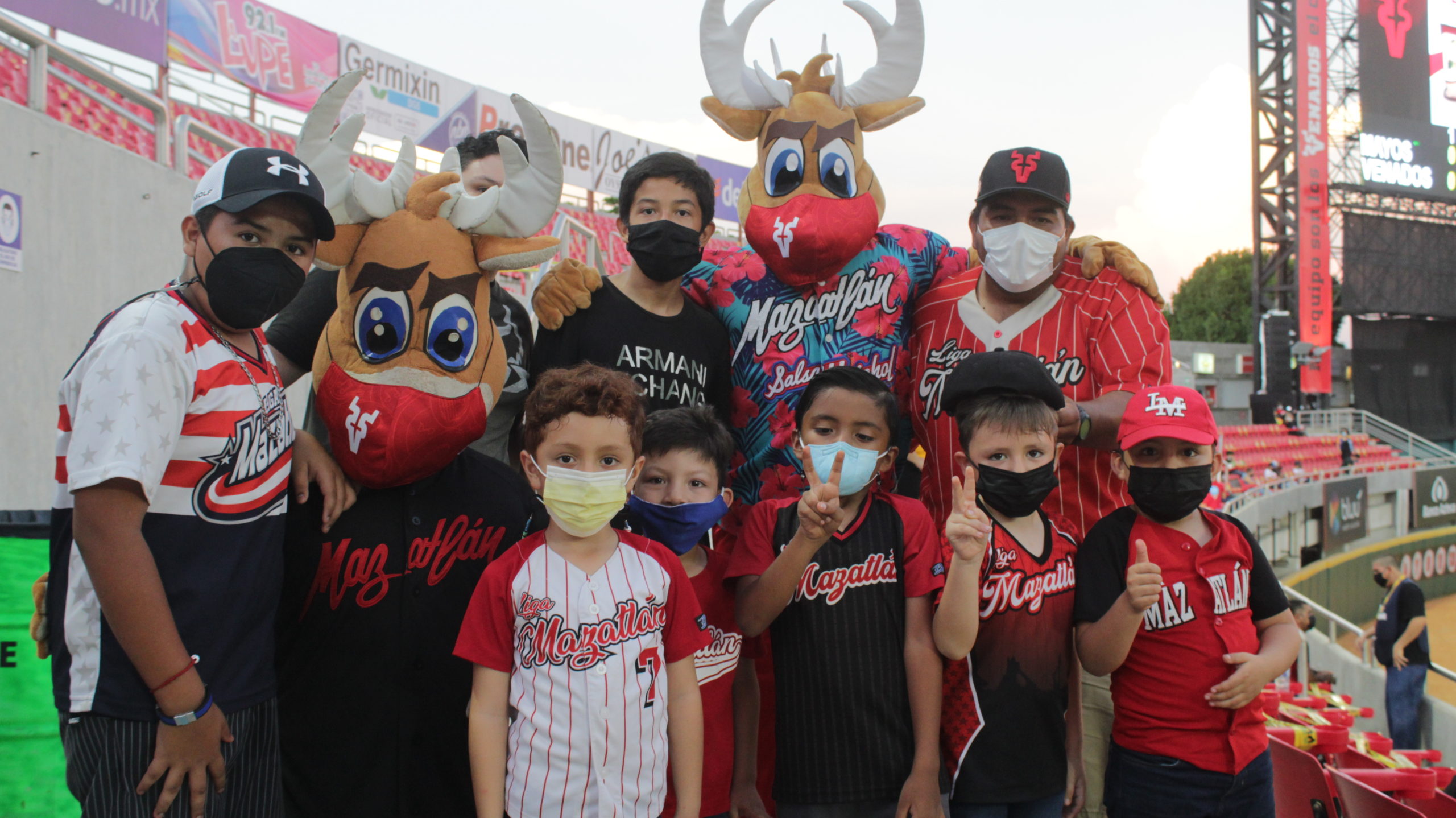 Venados de Mazatlán recibe apoyo de deportistas mazatlecos