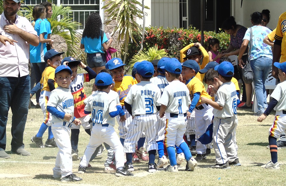 Peloteritos de todo el país llegan a Mazatlán para el Baseball Tournament