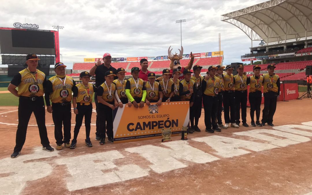 Se vive fiesta de clausura del Mazatlán Baseball Tournament en el Estadio Teodoro Mariscal