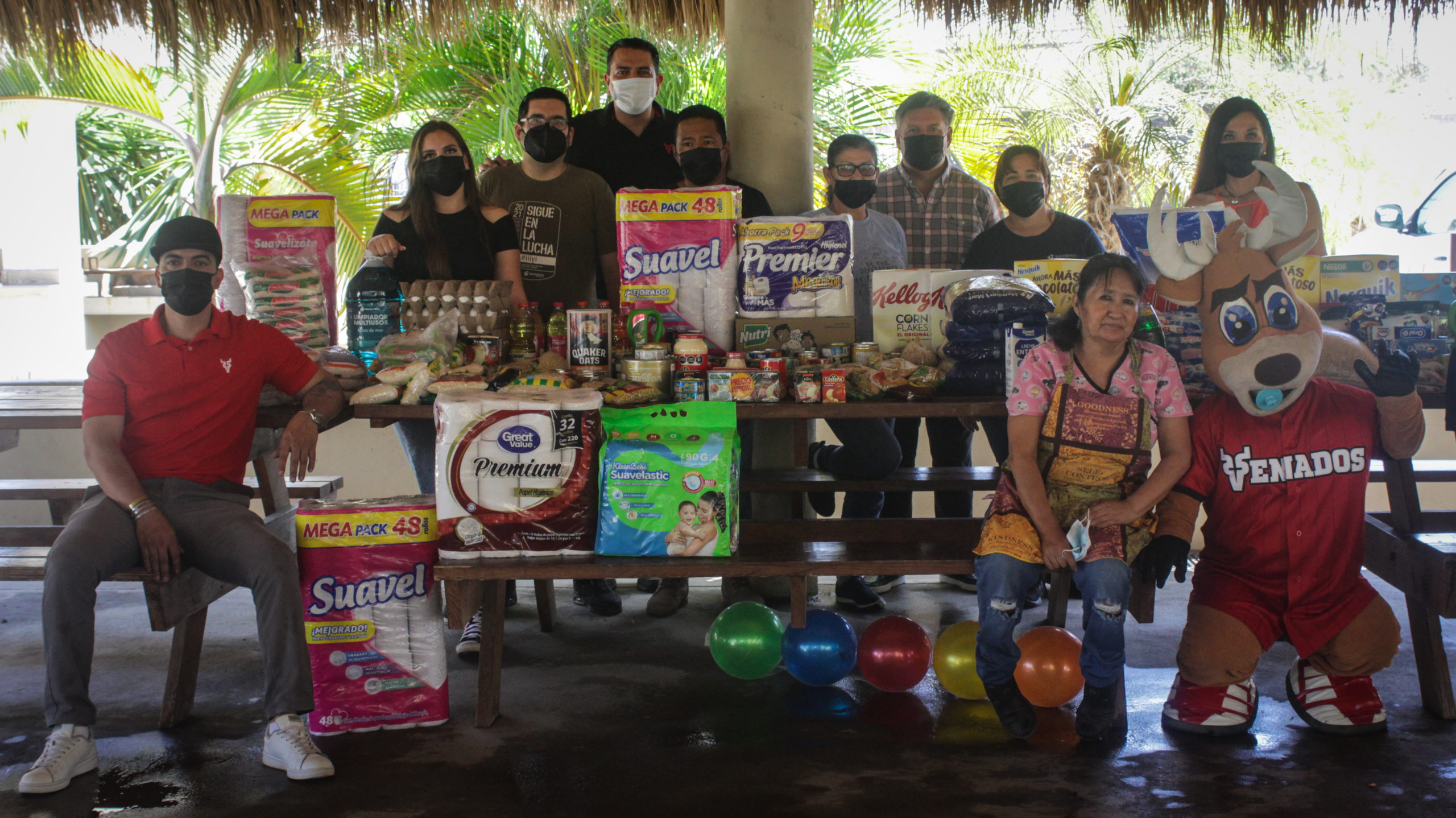 Club Venados de Mazatlán entrega lo recabado en la ‘Colecta Solidaria’